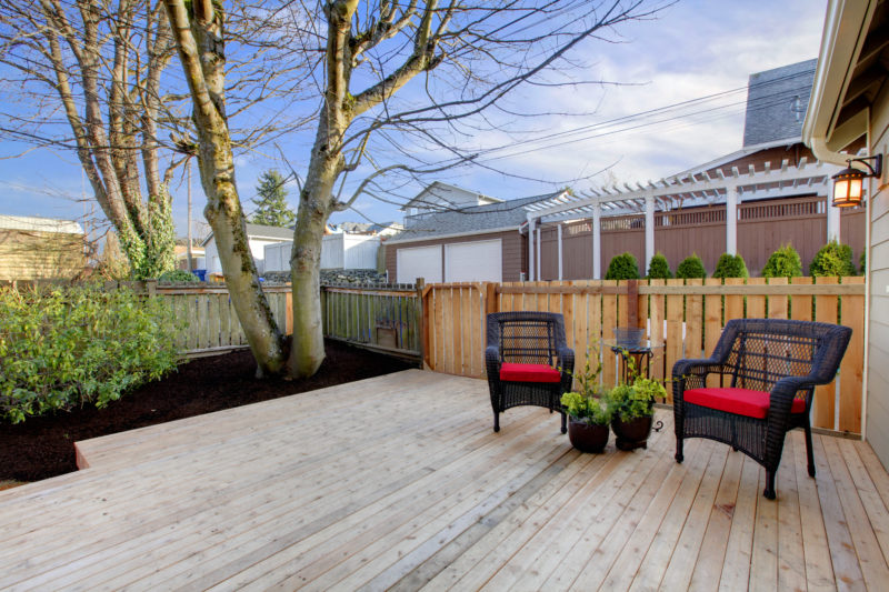 Getting Your Back Yard and Deck Ready for Summer